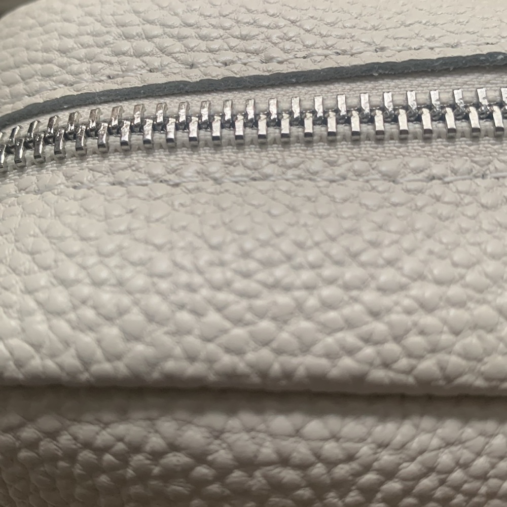 🥳2x Host pick🥳 genuine leather crossbody bag - Picture 7 of 13